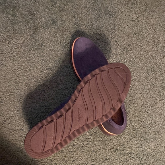 NEW WITHOUT TAGS LADIES BLUE SUEDE COLLECTION SHOES BY CLARKS SIZE 9.5 - Picture 5 of 8